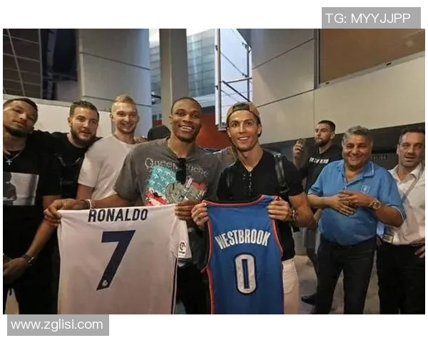 足球明星与NBA球员薪资对比分析及其背后的经济因素探讨 足球明星与NBA球员薪资对比分析及其背后的经济因素探讨